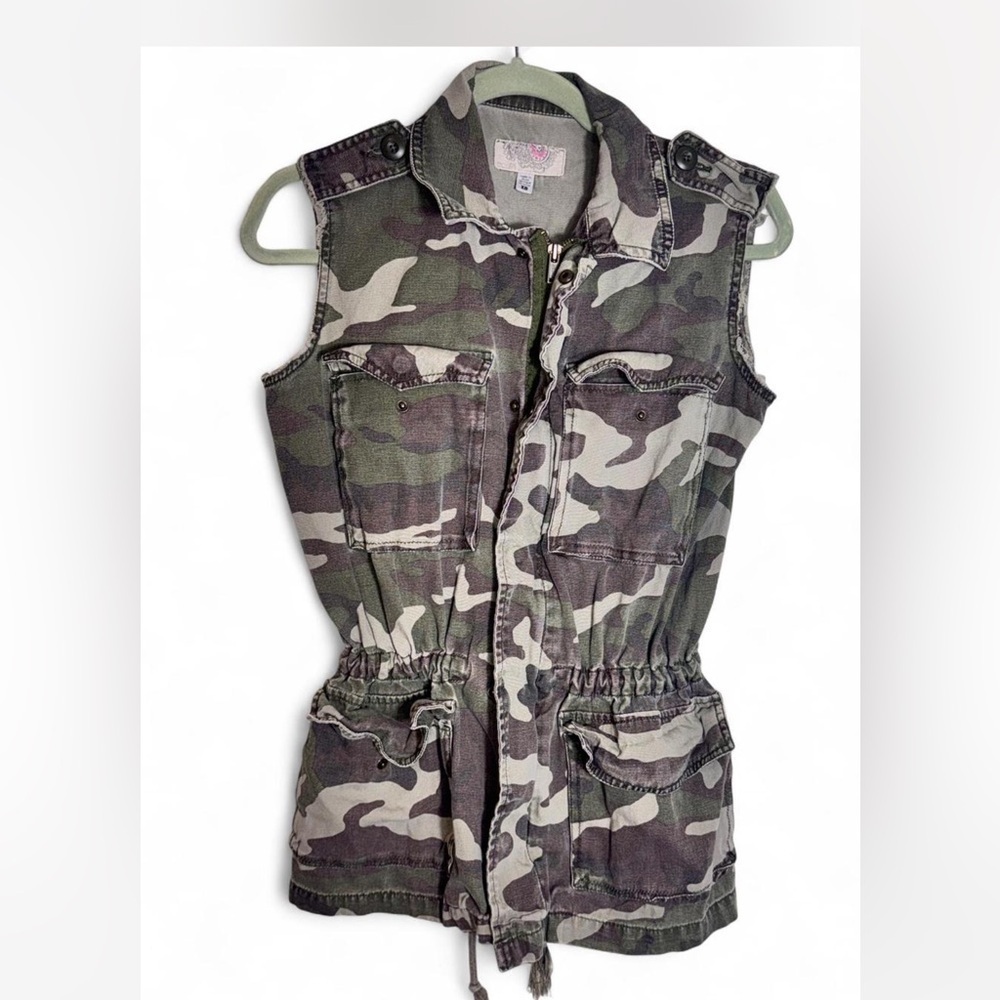 Ecote Sage Green top